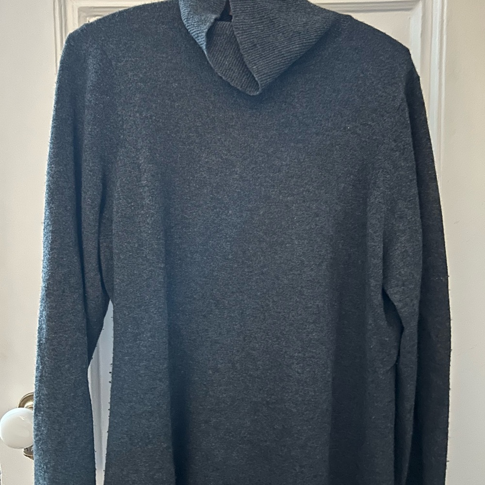 Charter Club Women’s Dark Gray Cashmere Turtleneck Sweater